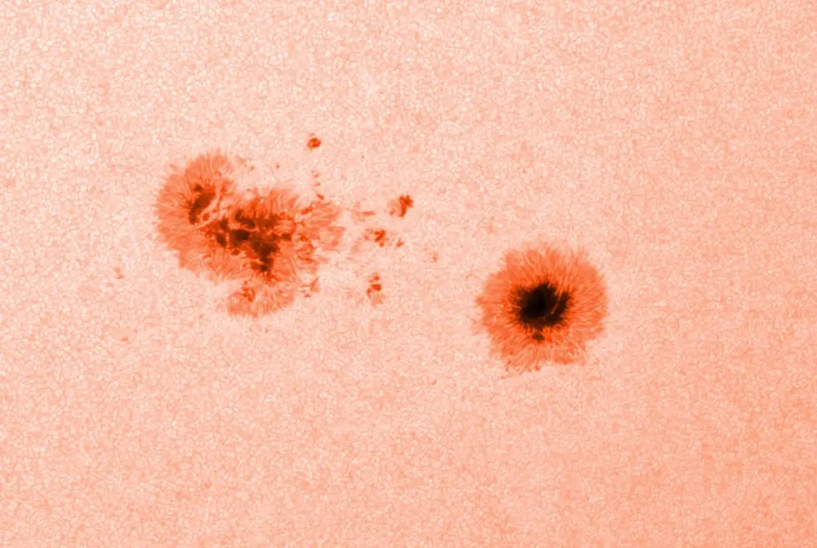 Sonnenfleck AR 13315 eingefärbt